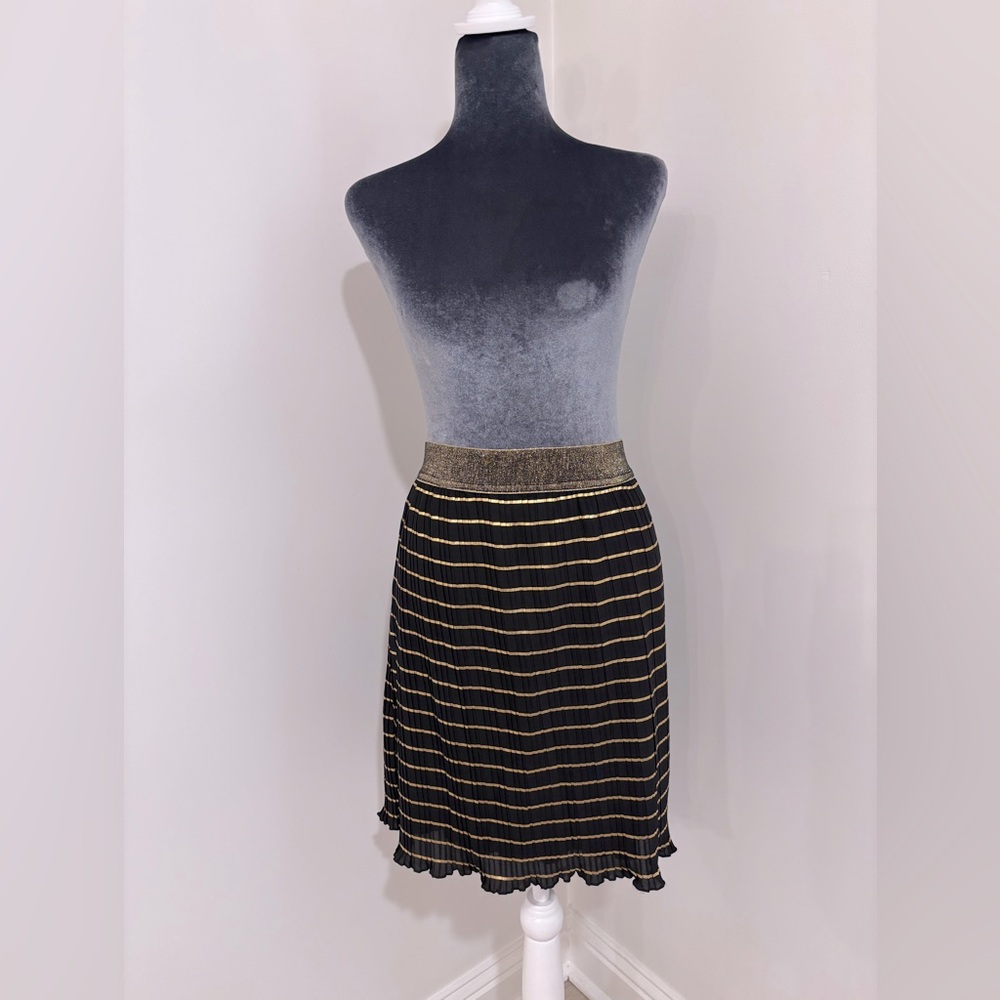 NWT ESQUALO  Black & Gold Pleated Skirt Size 14